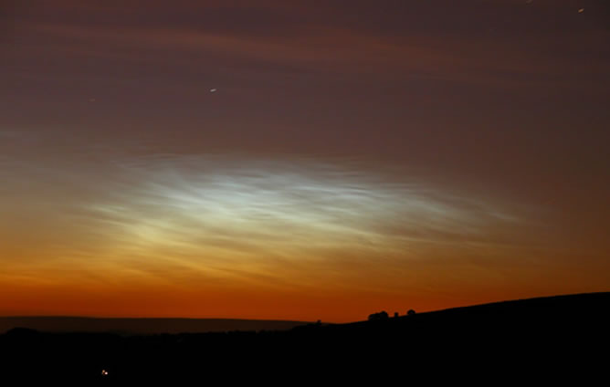Noctilucent clouds. © Andrew Greenwood