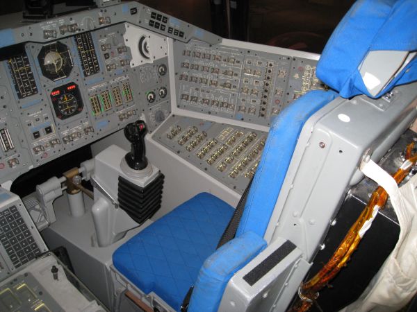 Space Shuttle cockpit (c) Elaine Barrett